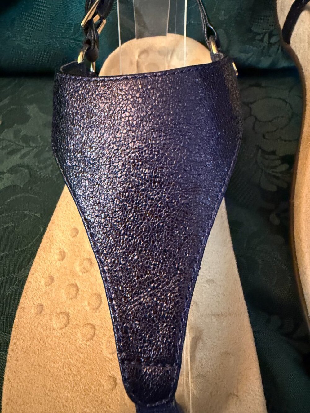 Vionic Kirra Leather Thong Sandals, Purple Metallic Sz 8.5 - Picture 9 of 12